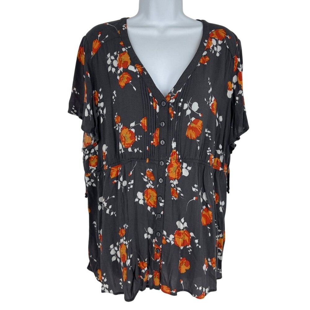 Torrid Gray Floral Button-Front V-Neck Blouse With Short Flutter Sleeves Size 2X